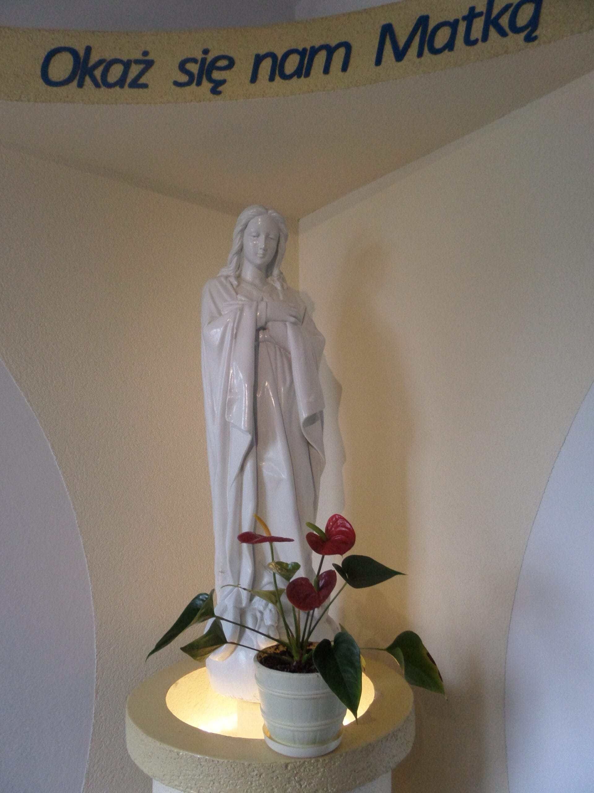 gallery-item